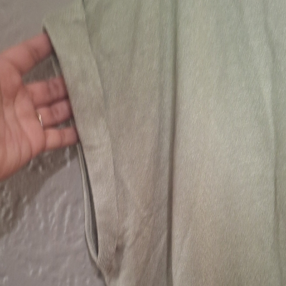 Mod Ref Women's Sage V-Neck Short Sleeve Top Size S - Picture 5 of 9